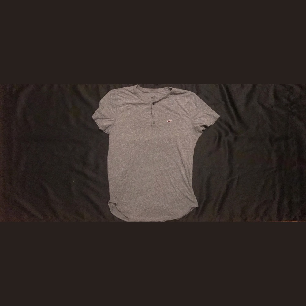 Hollister V-Neck